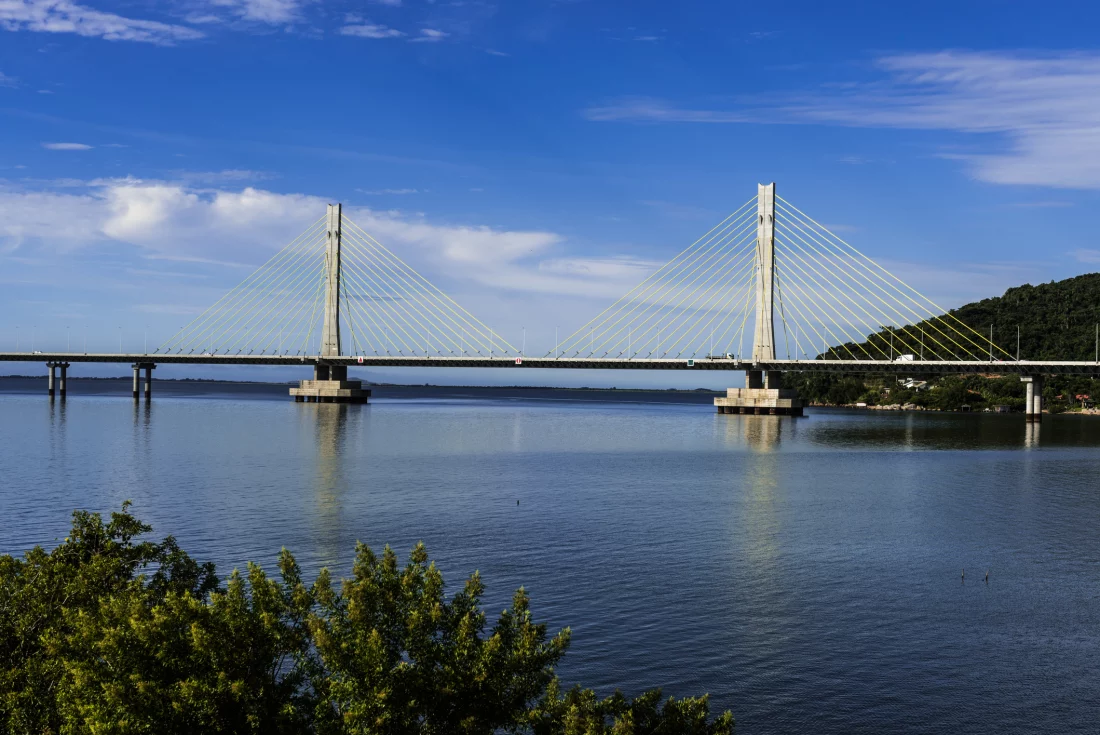 Imagem da pergunta: Como se chama essa ponte catarinense?