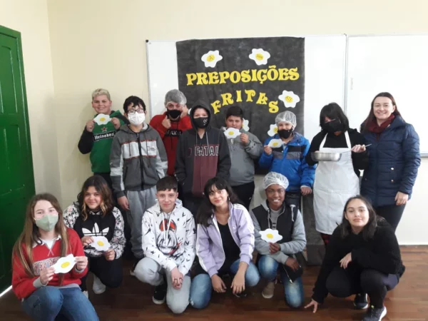 Atividade lúdica promovida na aula de Língua Portuguesa transforma sala de aula em cozinha literária