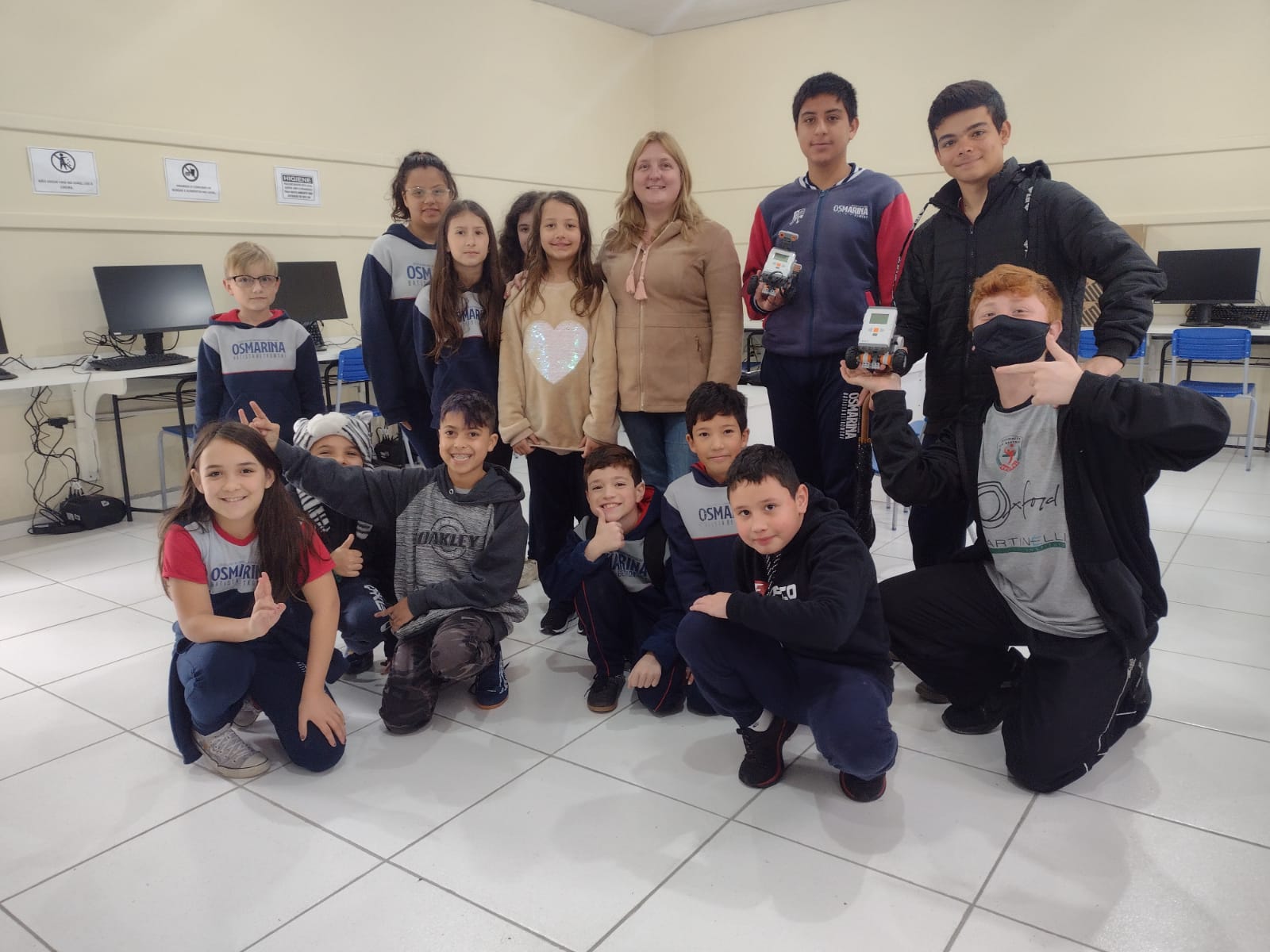 Oficina de robótica é oferecida aos alunos da EEF Professora Osmarina Batista Betkowski