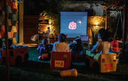 Filmes nem tão assustadores fazem parte do Halloween