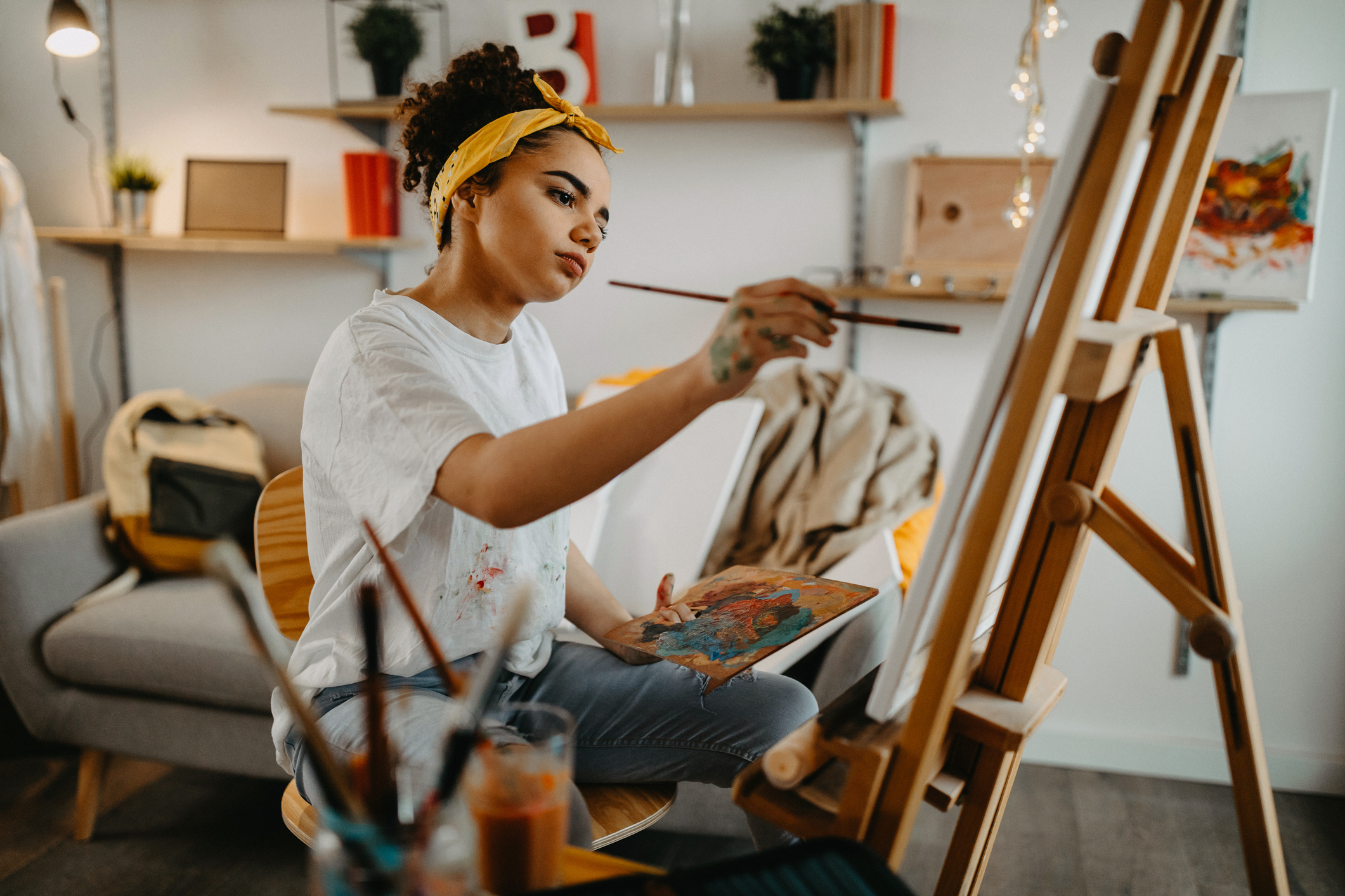 Pintura é hobbie para aprender nas férias