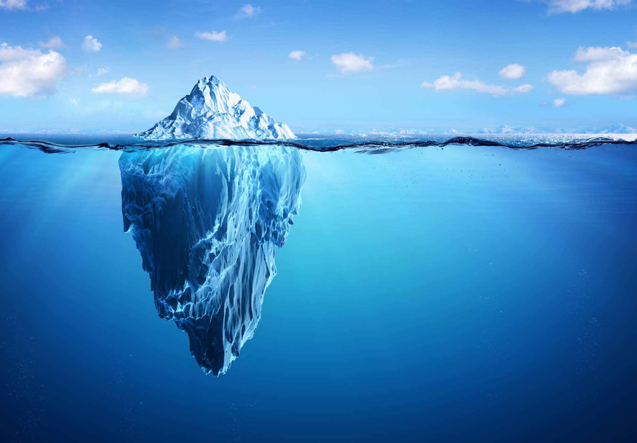 Iceberg flutuando no mar Ártico - Foto: iStock/Divulgação/Educa SC